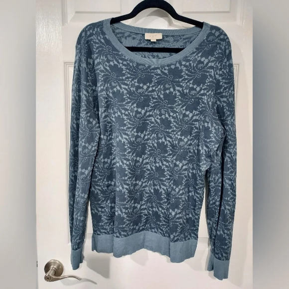 LOFT Outlet Blue Floral Design Long Sleeve Lightweight Sweater in Size XL - Picture 1 of 10